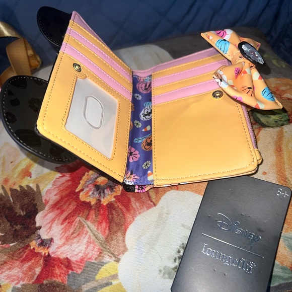 Loungefly Minnie Floral Pumpkin Glow-in-the-Dark Figural Mini Backpack + Wallet - Picture 11 of 11